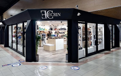 Ecrin Maroquinerie et Chaussures à Borgo