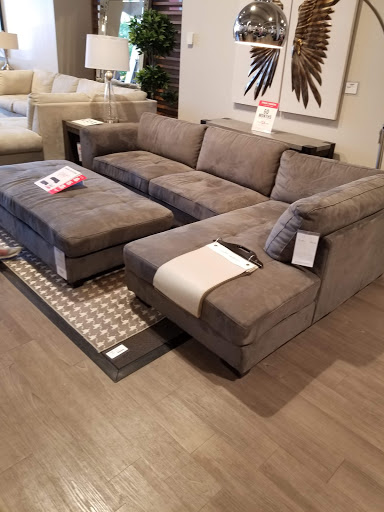 Furniture Store «Value City Furniture», reviews and photos, 2536 N Elston Ave, Chicago, IL 60647, USA