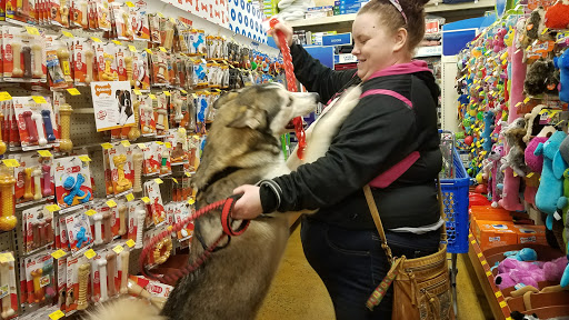 Pet Supply Store «PetSmart», reviews and photos, 2858 Willamette St, Eugene, OR 97405, USA