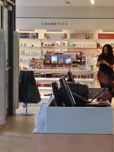 Beauty Salon «Beauty Brands», reviews and photos, 438 Ward Pkwy, Kansas City, MO 64112, USA