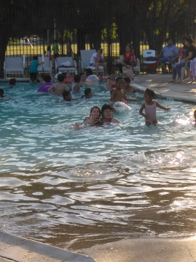 Public outdoor pools Houston