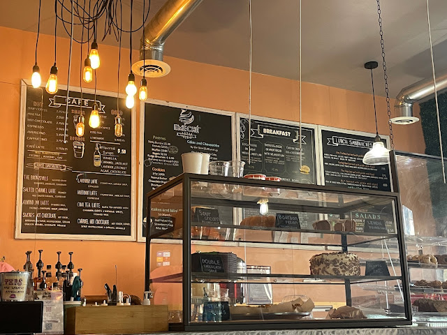 Emeche Cakery & Cafe by null