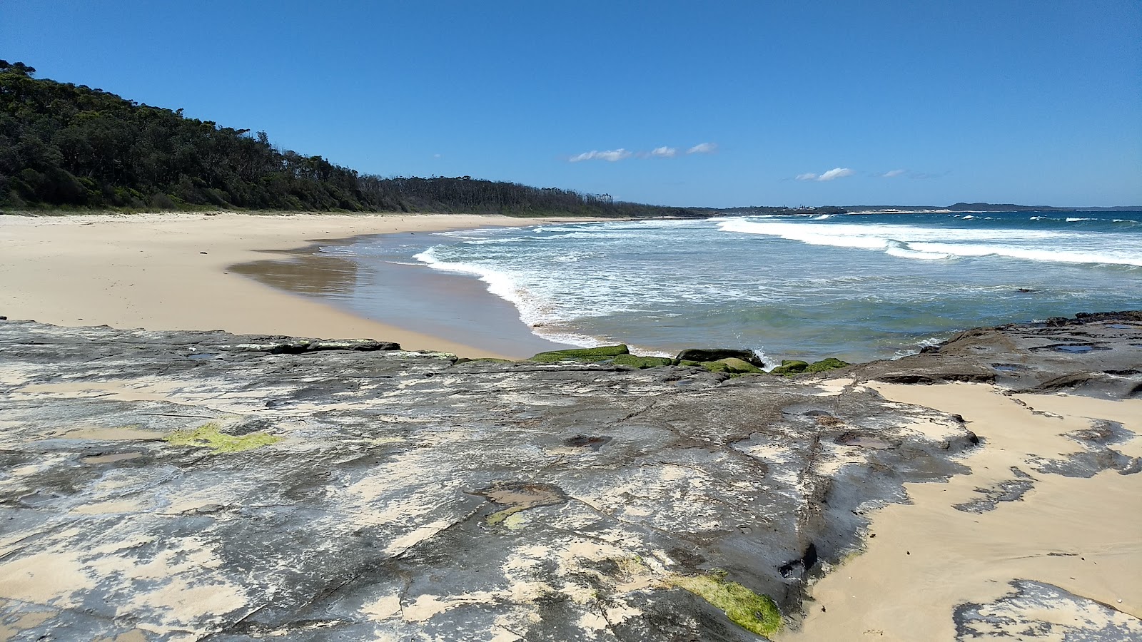 Zdjęcie Monument Beach z powierzchnią jasny piasek