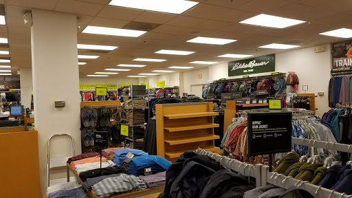 Shopping Mall «Aurora Farms Premium Outlets», reviews and photos, 549 S Chillicothe Rd, Aurora, OH 44202, USA