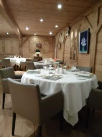 Atmosphère du Restaurant français La Ferme de l'Hospital à Bossey - n°12