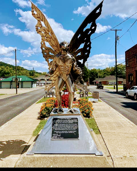 Picture of a place: Mothman Statue and Marker