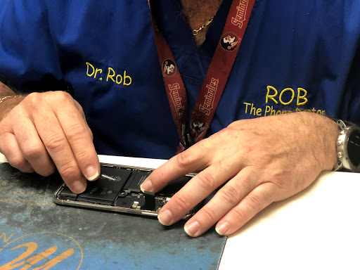 Phone Repair Service «Rob the Phone Doctor», reviews and photos, 3916 S Cleveland Ave, Fort Myers, FL 33901, USA