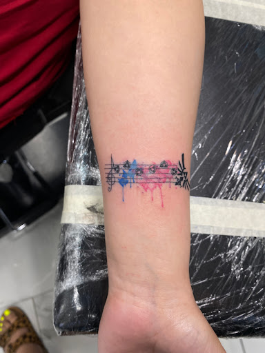 Tattoo Shop «Lucky You Tattoos», reviews and photos, 181 W Alameda St A, Manteca, CA 95336, USA