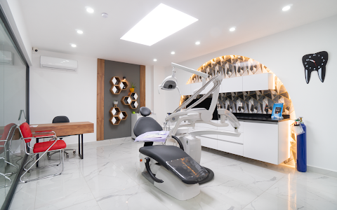Seçil Dental Clinic image