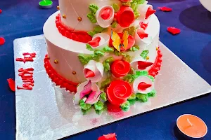 Cream cakes bakery image