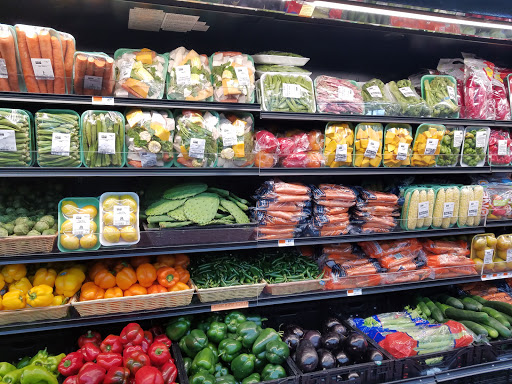 Grocery Store «Bravo Supermarkets», reviews and photos, 4108 W Vine St, Kissimmee, FL 34741, USA