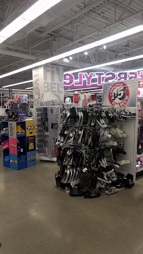 Variety Store «Five Below», reviews and photos, 266 Daniel Webster Hwy, Nashua, NH 03060, USA