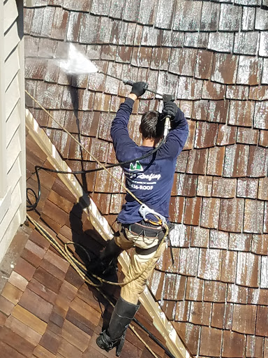 Roofing Contractor «Oswego Roofing», reviews and photos, 17350 Boones Ferry Rd, Lake Oswego, OR 97035, USA