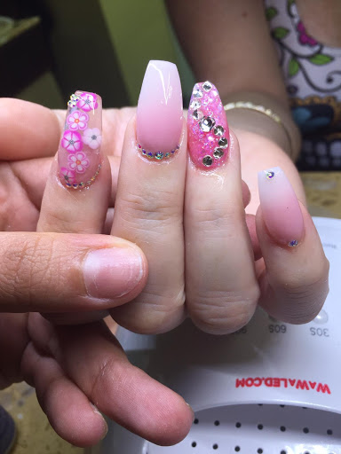 Beauty Salon «La Nueva Mega Beauty Salon», reviews and photos, 225 Smith St # B, Perth Amboy, NJ 08861, USA