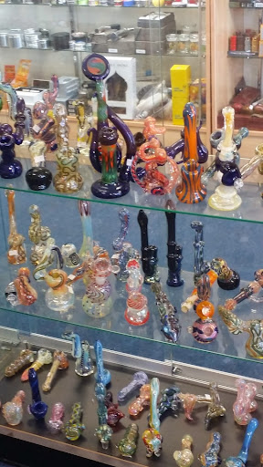 Tobacco Shop «Smoke N Pipes Smoke Shop», reviews and photos, 5306 Washington Ave, Houston, TX 77007, USA