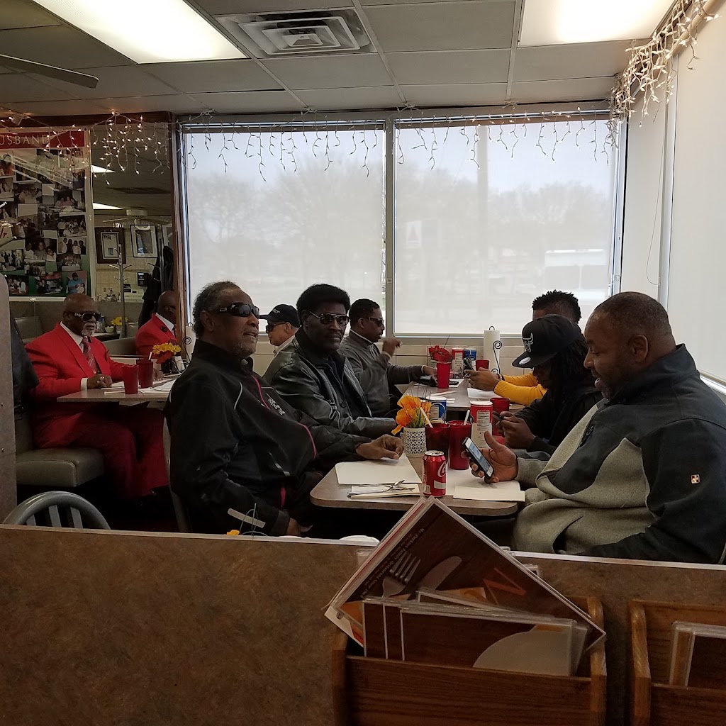 Mr Perkins Family Restaurant 53209