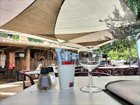 Atmosphère du Restaurant Snack du lac à Saint-André-les-Alpes - n°2