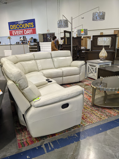 Outlet Store «Rooms To Go Outlet Furniture Store - Pearl River», reviews and photos, 63295 Old Military Rd, Pearl River, LA 70452, USA