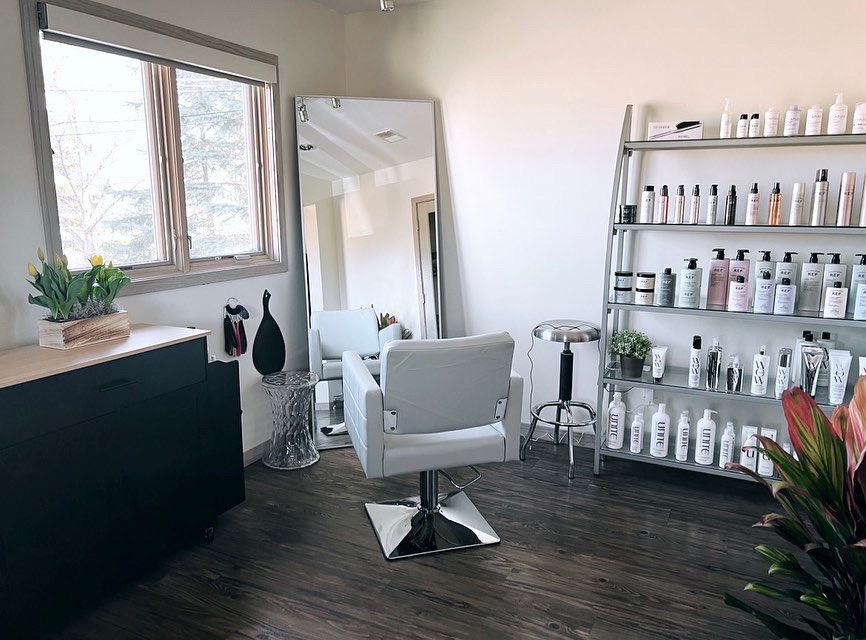KC Artistry Salon 53072