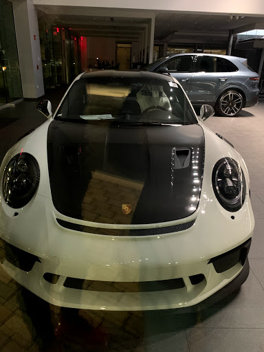 Porsche Dealer «Porsche Exchange», reviews and photos, 2300 Skokie Valley Rd, Highland Park, IL 60035, USA