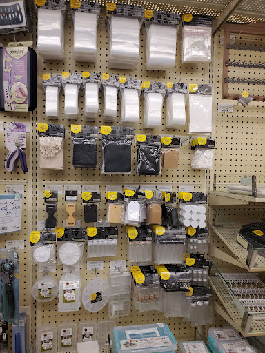 Craft Store «Hobby Lobby», reviews and photos, 255 W Roosevelt Rd, Lombard, IL 60148, USA