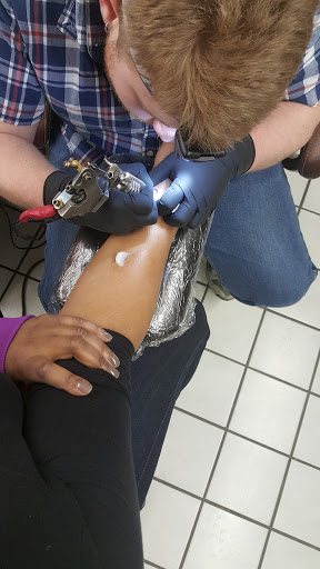 Tattoo Shop «Tidewater Tattoo Studios», reviews and photos, 106 W Main St, Elkton, MD 21921, USA