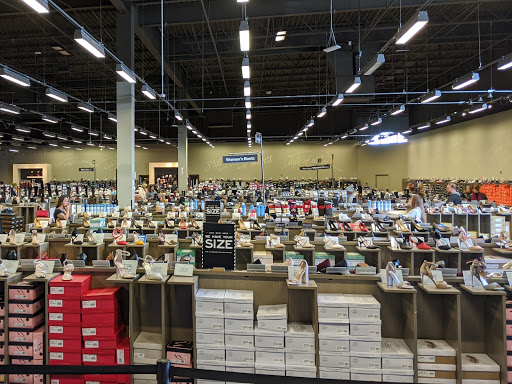 Shoe Store «DSW Designer Shoe Warehouse», reviews and photos, 907 Haddonfield Rd, Cherry Hill, NJ 08002, USA