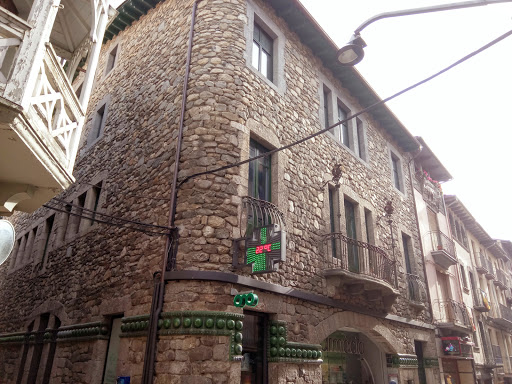 Farmàcia Pujol Suriñach.            Martí