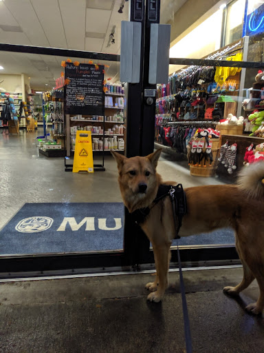Pet Supply Store «Mud Bay», reviews and photos, 2750 77th Ave SE, Mercer Island, WA 98040, USA