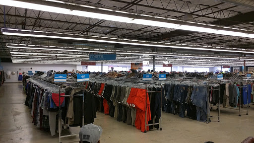 Thrift Store «Goodwill Central Texas - Macfarlane Center & Computer Works», reviews and photos