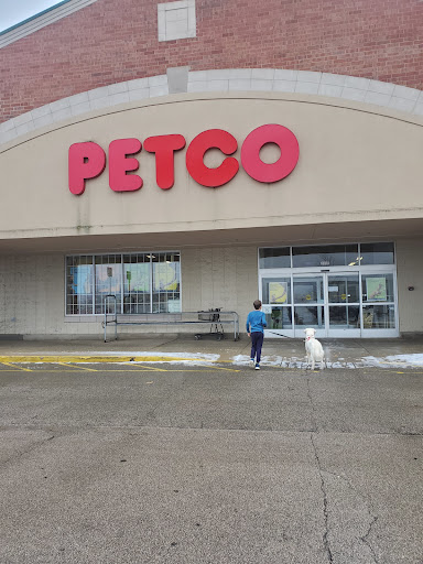Pet Supply Store «Petco Animal Supplies», reviews and photos, 200 Edwards Blvd b, Lake Geneva, WI 53147, USA