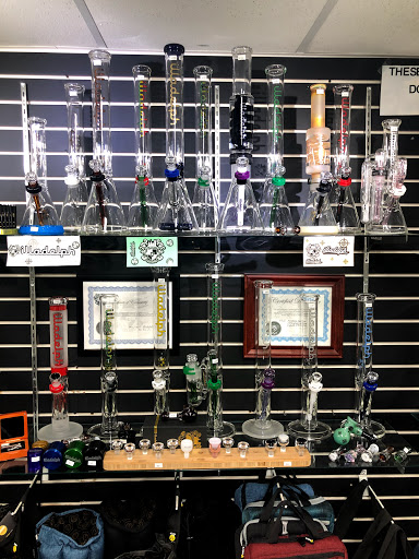 Tobacco Shop «Northern Lights 2», reviews and photos, 270 Enfield St, Enfield, CT 06082, USA