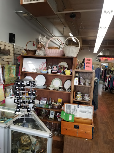 Thrift Store «Second Edition Resale Shop», reviews and photos, 12505 NW Cornell Rd #13, Portland, OR 97229, USA