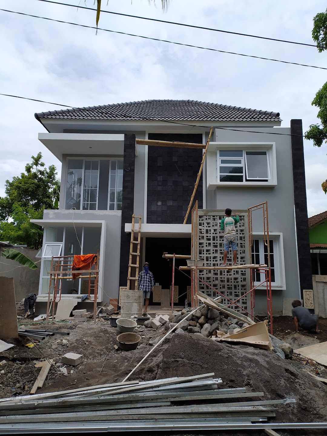 Pintu geser aluminium