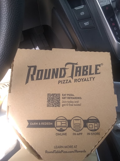 Pizza Restaurant «Round Table Pizza», reviews and photos, 5085 Business Center Dr Suite 102, Fairfield, CA 94533, USA