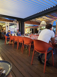Atmosphère du Restaurant de fruits de mer L'ARRIVAGE à Agde - n°13
