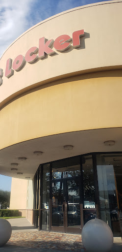 Shoe Store «Foot Locker», reviews and photos, 990 Gulfgate Center Mall, Houston, TX 77087, USA