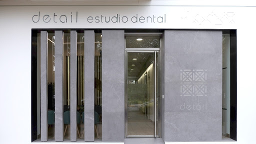 Clínica dental D E T A I L estudio dental