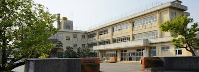 高岡市立牧野中学校