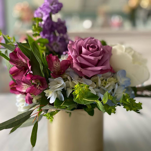 Florist «Flowers By The Station», reviews and photos, 73 Union St, Attleboro, MA 02703, USA