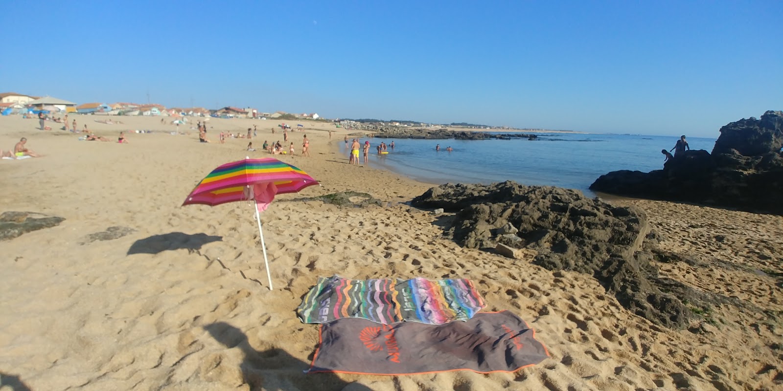Fotografie cu Praia de Angeiras Norte și așezarea