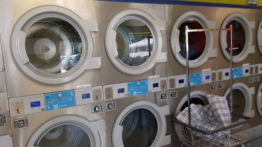 Laundromat «St. Clair Shores Electrolux Express Coin Laundromat», reviews and photos, 27520 Harper Ave, St Clair Shores, MI 48081, USA