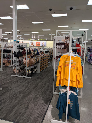 Department Store «Target», reviews and photos, 2701 Lawndale Dr, Greensboro, NC 27408, USA