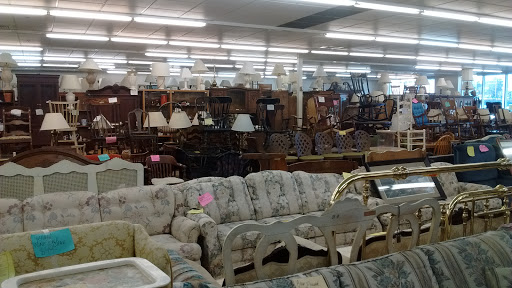 Thrift Store «Thrift Town Treasures», reviews and photos, 5130 Youngstown Warren Rd, Warren, OH 44484, USA