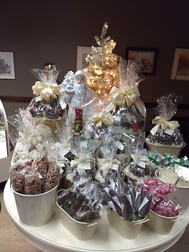 Chocolate Shop «Winans Chocolates & Coffees», reviews and photos, 470 1st Ave, Coralville, IA 52241, USA