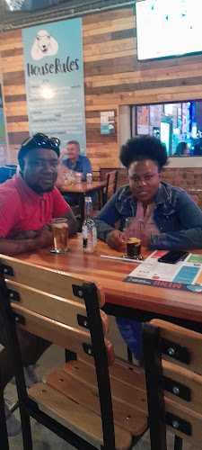 Ratings and reviews of Hennie's Rustenburg Restaurant