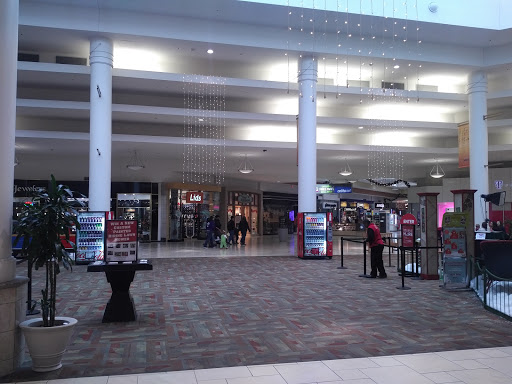 Shopping Mall «Cary Towne Center», reviews and photos, 1105 Walnut St, Cary, NC 27511, USA