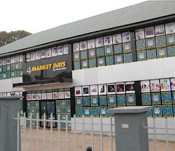 4 Market days supermarket photo