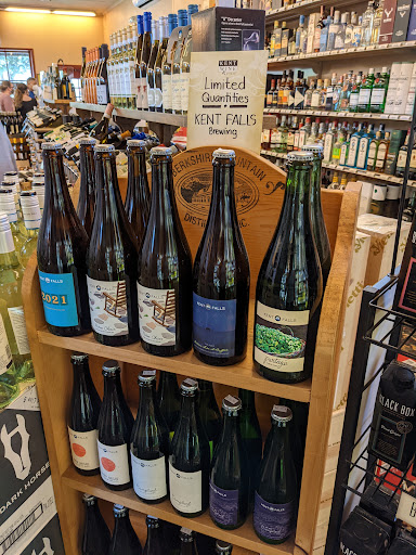Liquor Store «Kent Wine & Spirit», reviews and photos, 24 N Main St, Kent, CT 06757, USA