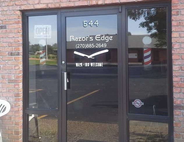 Razors Edge Barber Shop 42240